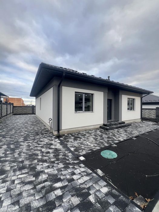 Продаж / Будинок / Спокійна , Щасливе, Рівне