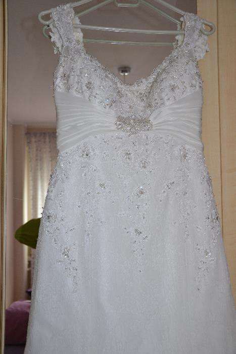 Suknia ślubna biała, koronka