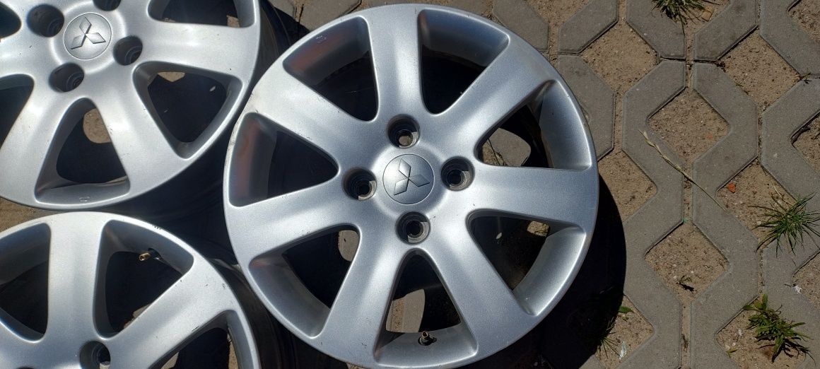 Alufelgi 16" Mitsubishi 4x114,3 w bardzo dobrym stanie
