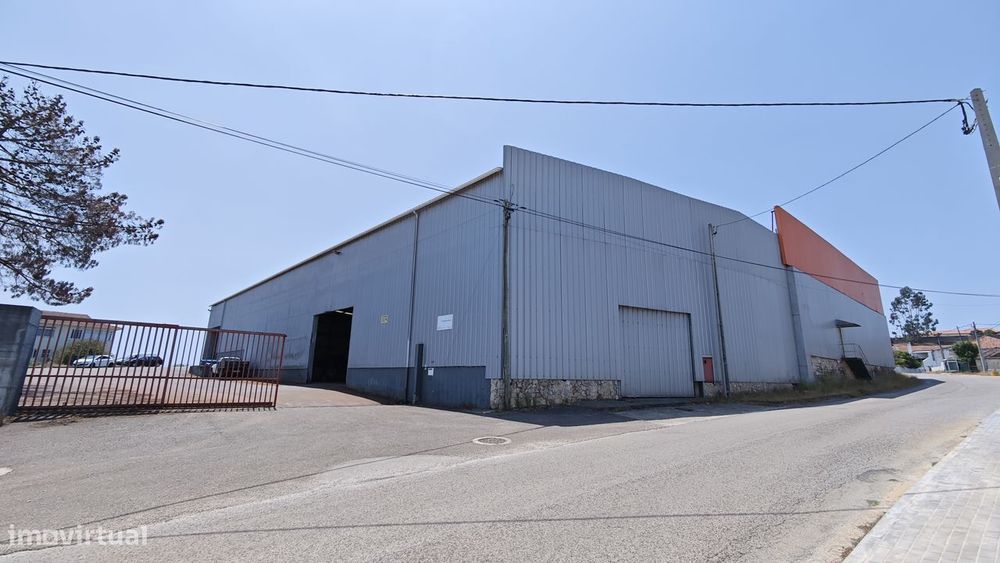 Armazém para venda - Leiria