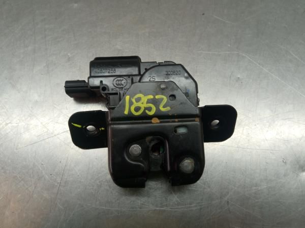 Fechadura / fecho da mala RENAULT Captur II