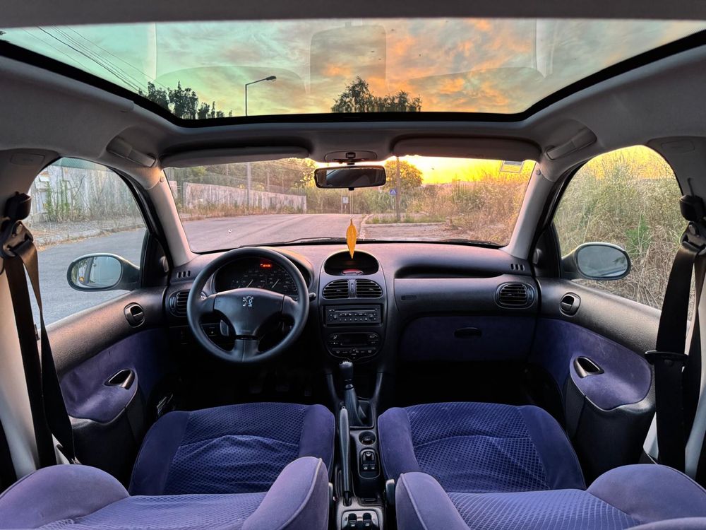 Peugeot 206 Black & Silver
