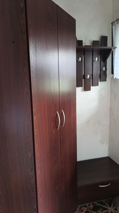 Szafa z wieszakiem i  szafką na buty do przedpokoju.