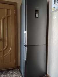 Холодильник Hotpoint Ariston EBGH 20243F