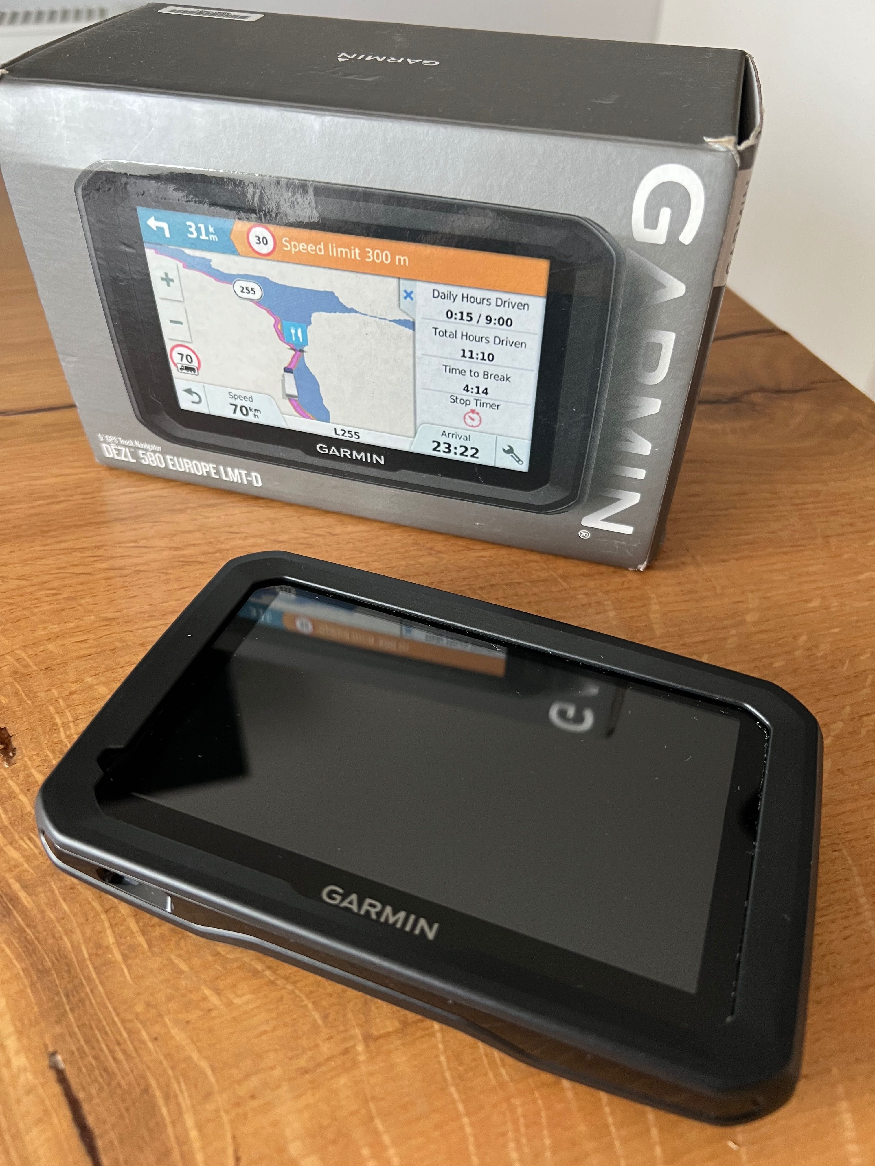 Nawigacja ciężarowa Garmin Dezl 580 LMT-D