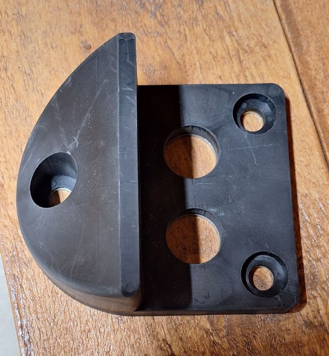 Opór odbój ogranicznik stopka stoper do bramy skrzydłowej 65mm