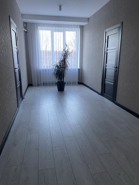 Продаж будинку з новим ремонтом