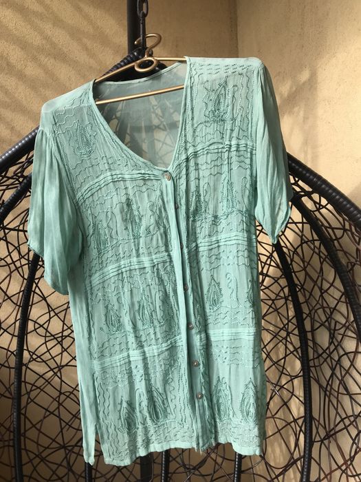 Damska bluzeczka haftowana