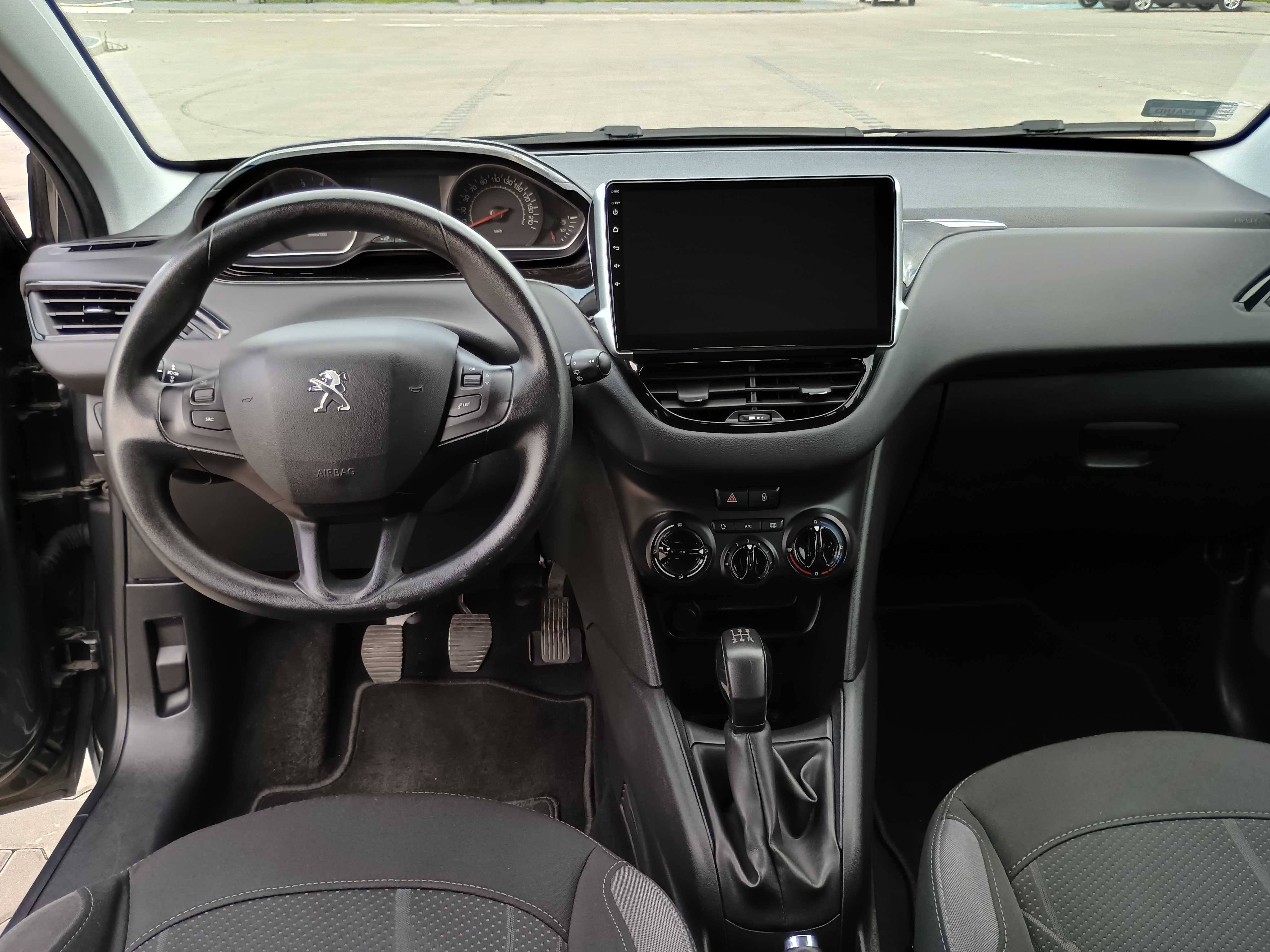 Peugeot 208 1.2 benzyna nowy rozrząd, tablet, salon PL