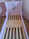 Cama de criança rosa