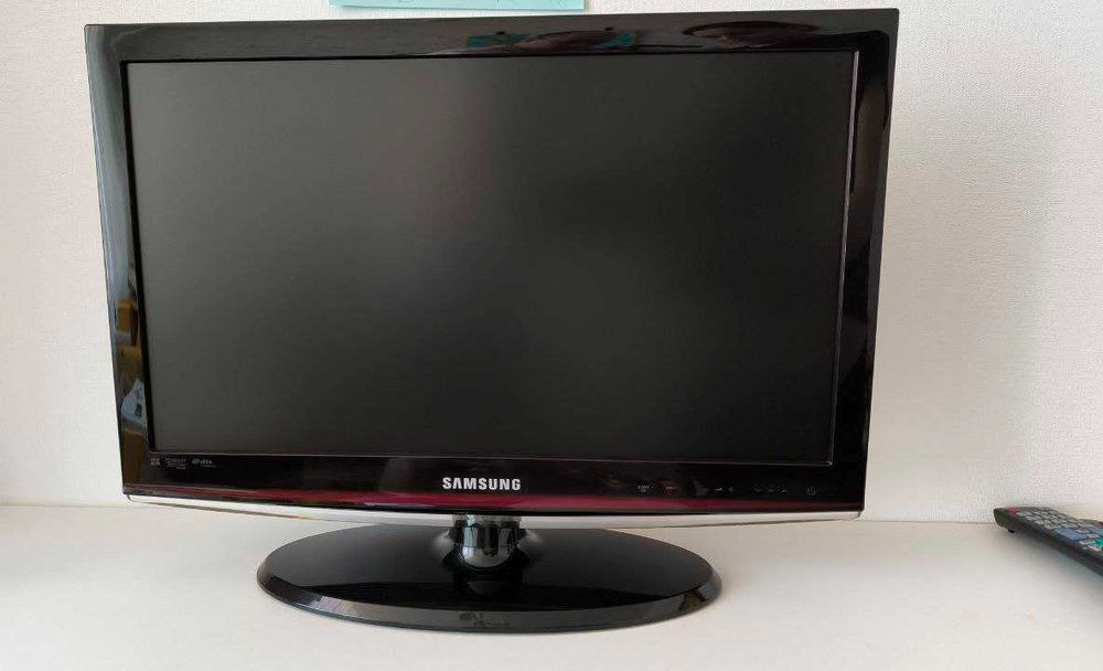 Телевизор Samsung LE22C450E1W