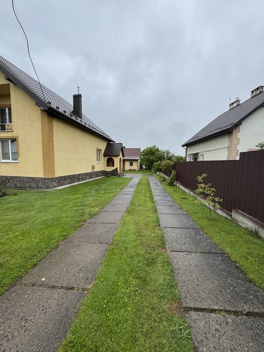 Продаж будинку Лісневицька