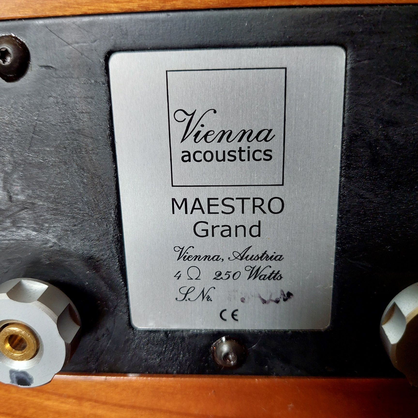 VIENNA ACOUSTICS - Maestro Grand Center