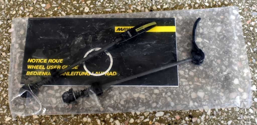 Zestaw kół  szosa, gravel 700/28 Mavic Cosmic SLR hamulce tarcz.6 śrub