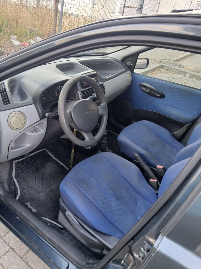 Vendo viatura punto 1.2 ano 2002