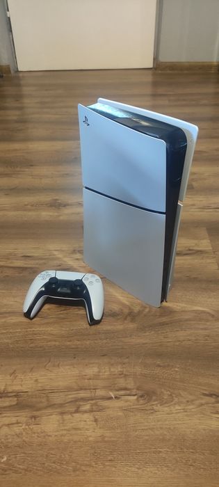 PlayStation 5  Slim z napędem