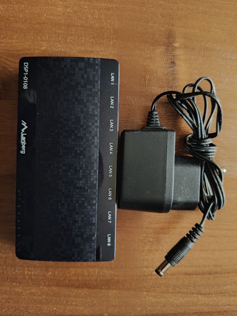 Switch LANBERG DSP1-0108