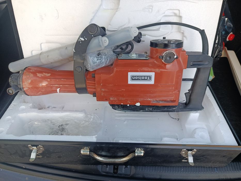 Mlot udarowy Wyżywany