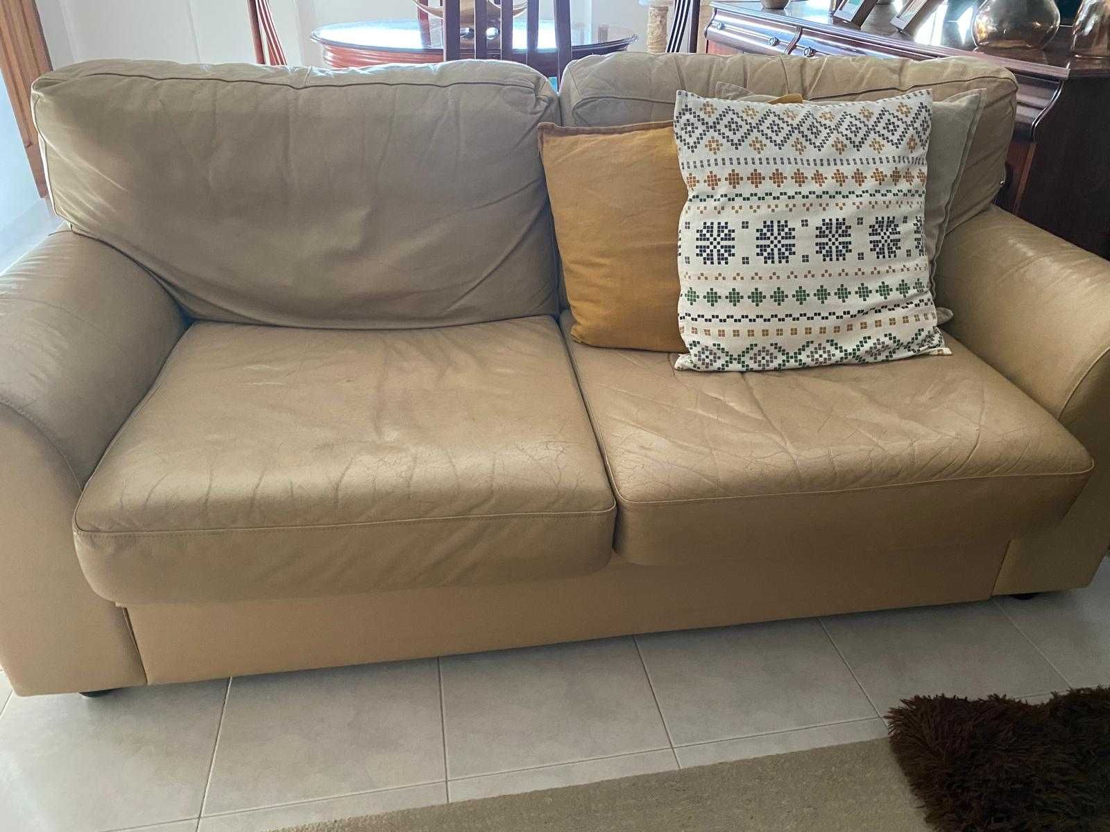 Conjunto de Sofás Bege