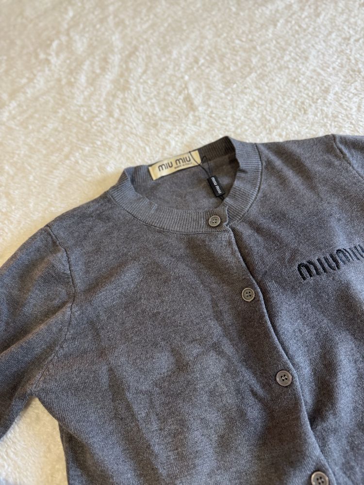Cardigan novo da Miu Miu