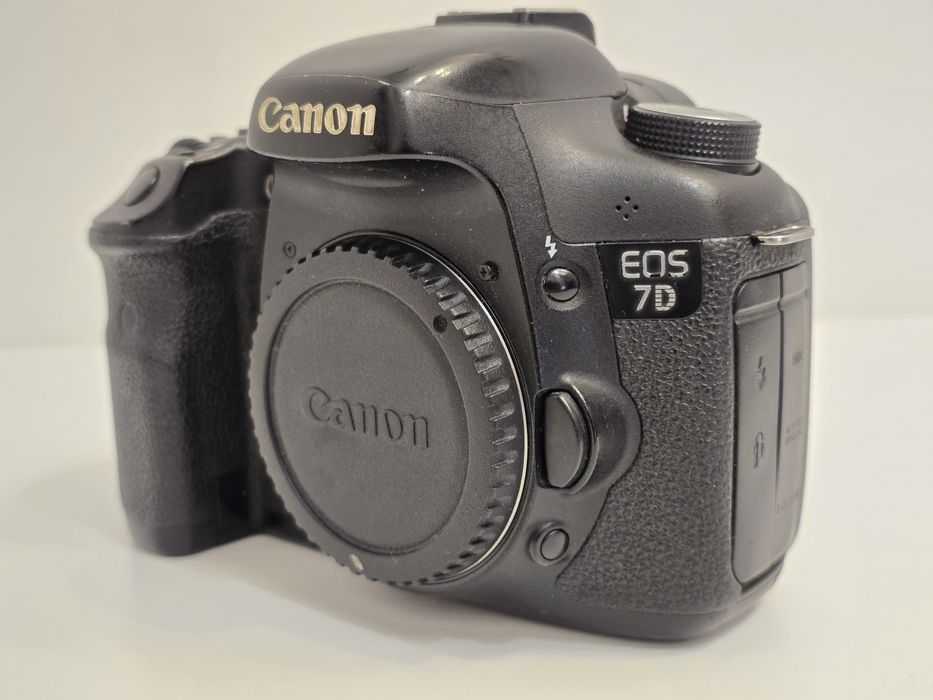 Canon EOS 7D фотоапарат