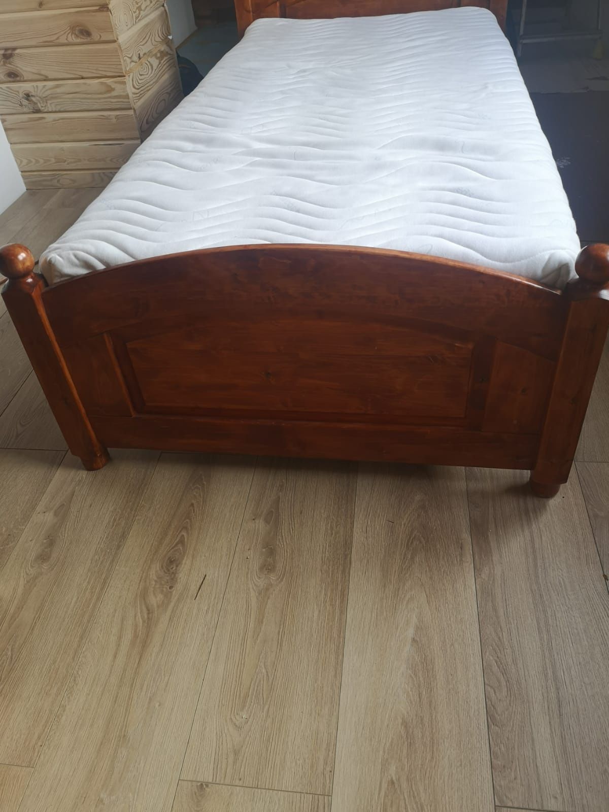 Łóżko drewniane olcha