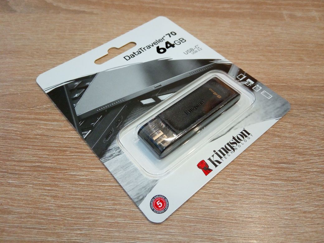 Флеш память USB Type-C Kingston DataTraveler 64GB.