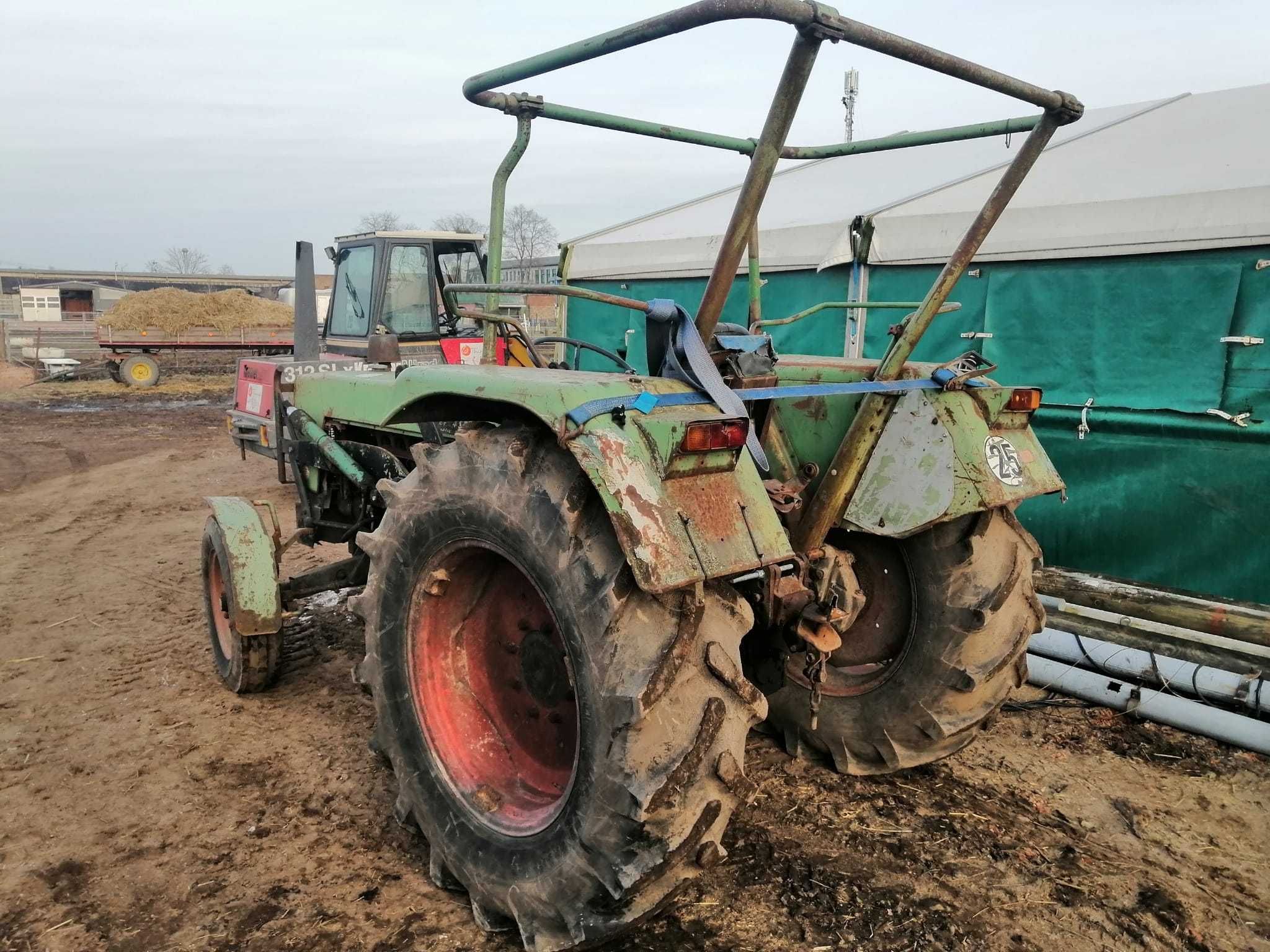 CIĄGNIK Rolniczy FENDT Farmer 4 S