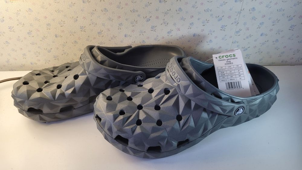 Crocs кроксы crocs classic geometric clog р-р 43-44