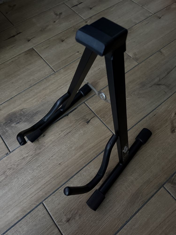 Стійка для електрогітари бас гітари Rockstand RS20800 B