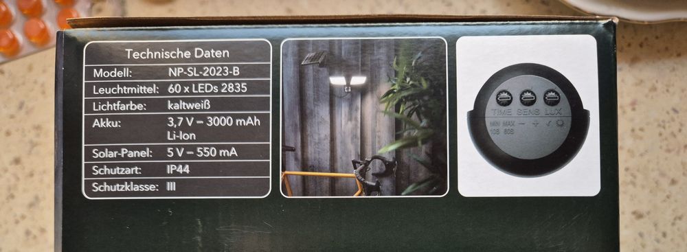 Lampa solarna z czujnikiem ruchu