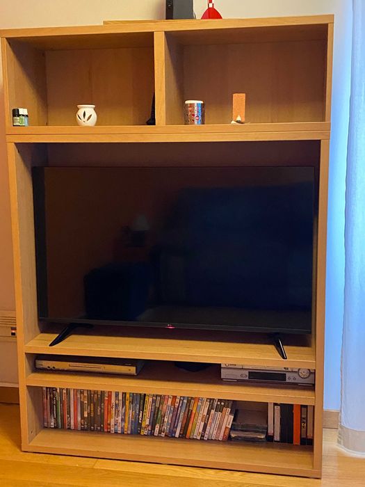 Móvel de sala para televisão