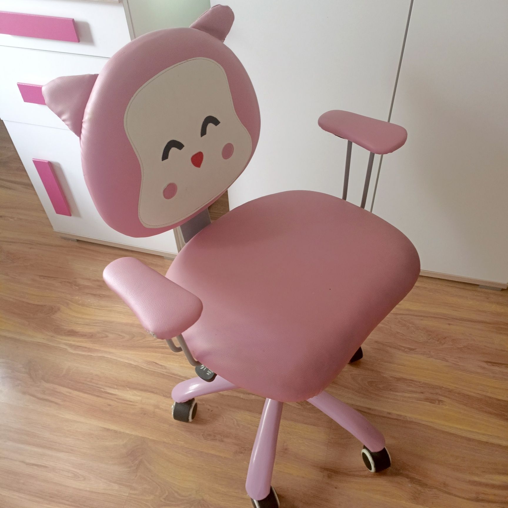 Fotel obrotowy kitty różowy