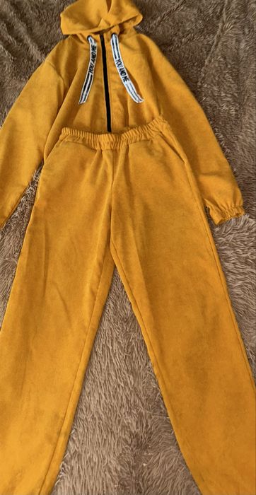 Костюм розмір 44 дуже комфортний