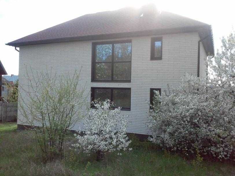 Продам будинок площею 181,5 м2 в центрі селища Черкаська Лозова