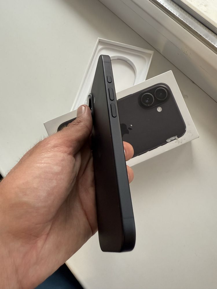 iPhone 16 128gb (open box)