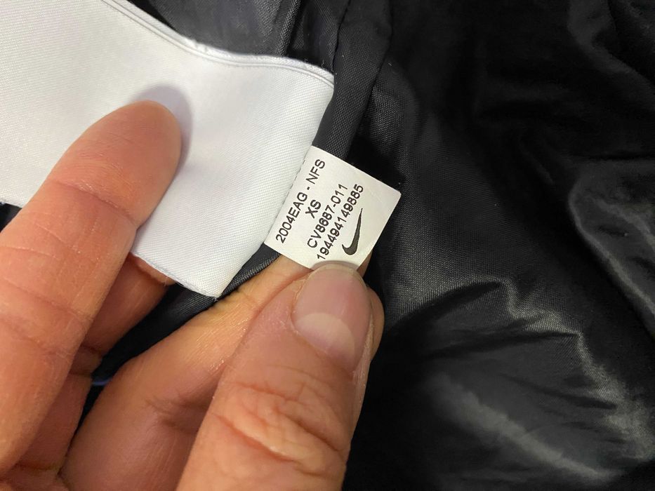 Nike Sportswear куртка подростковая р XS оригинал