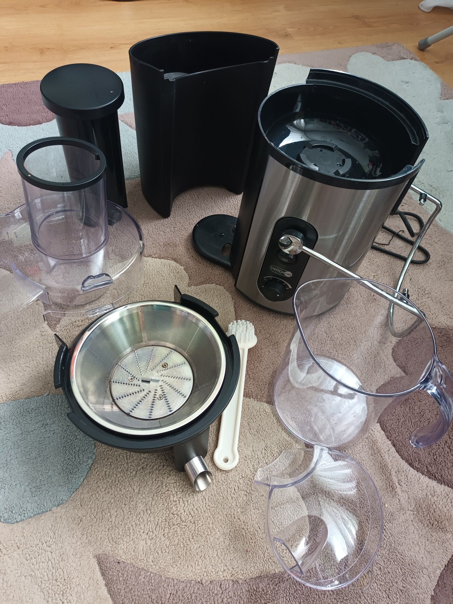 Соковижималка електрична Clatronic AE3533