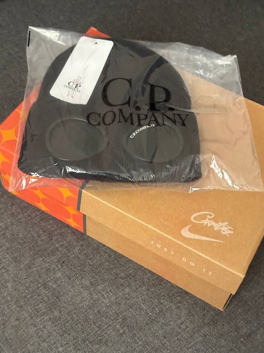 Шапка C.P. Company