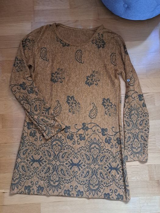 Sukienka/tunika dzianinowa karmel i wzór długi rękaw roll on r 42-44