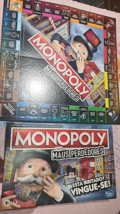 Vendo 2 jogos de tabuleiro monopólio