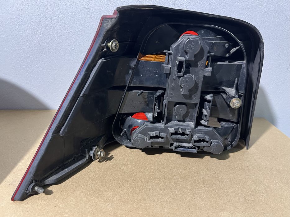 Farolins VW Golf 4 1998 a 2004 - Originais VW / Hella