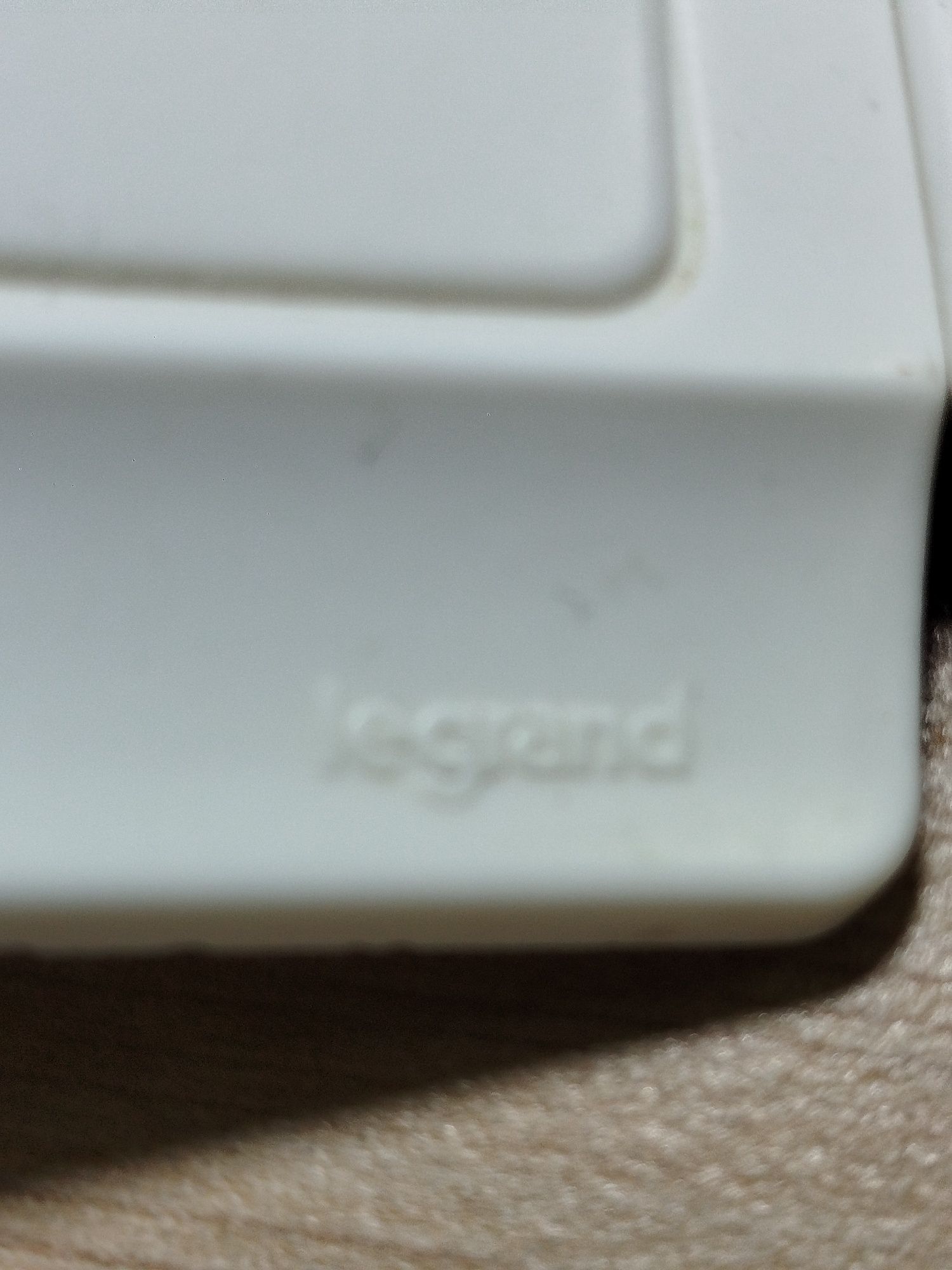 Tomadas e interruptores Legrand