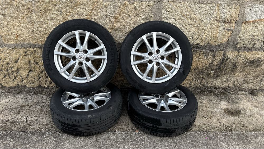4 jantes 16’ Toyota (originais)