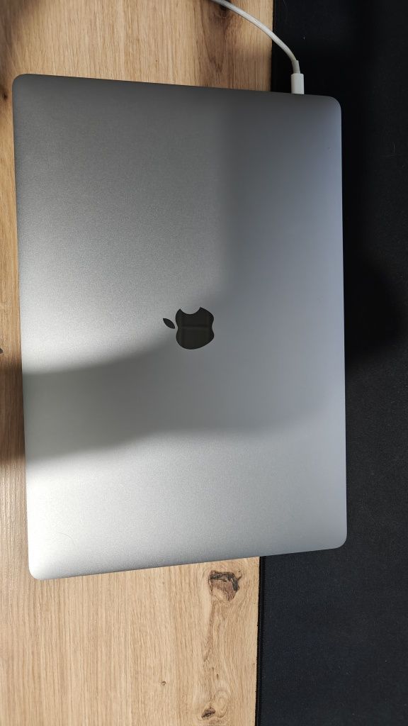 Macbook pro 16 - i7 64GB