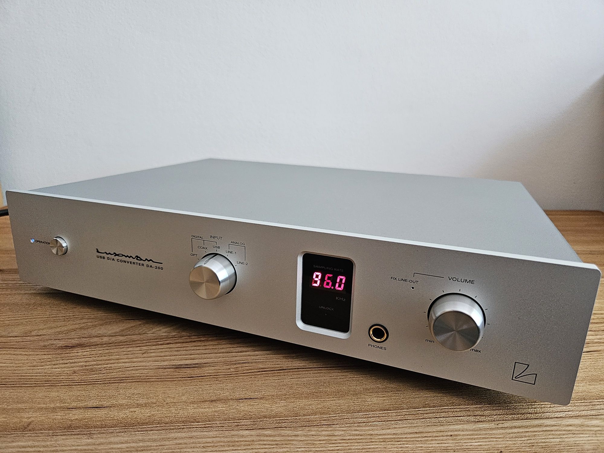 Luxman DA-200 przedwzmacniacz przetwornik C/A DAC hi-end