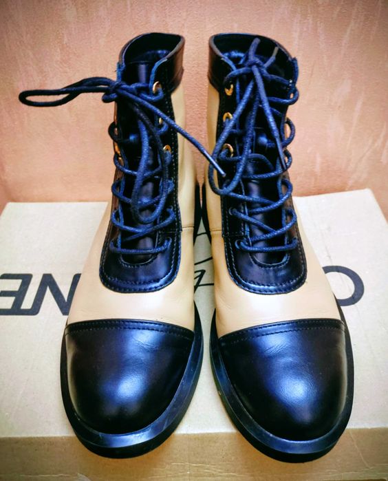 Стильні черевики з натуральної шкіри українського бренду One by One