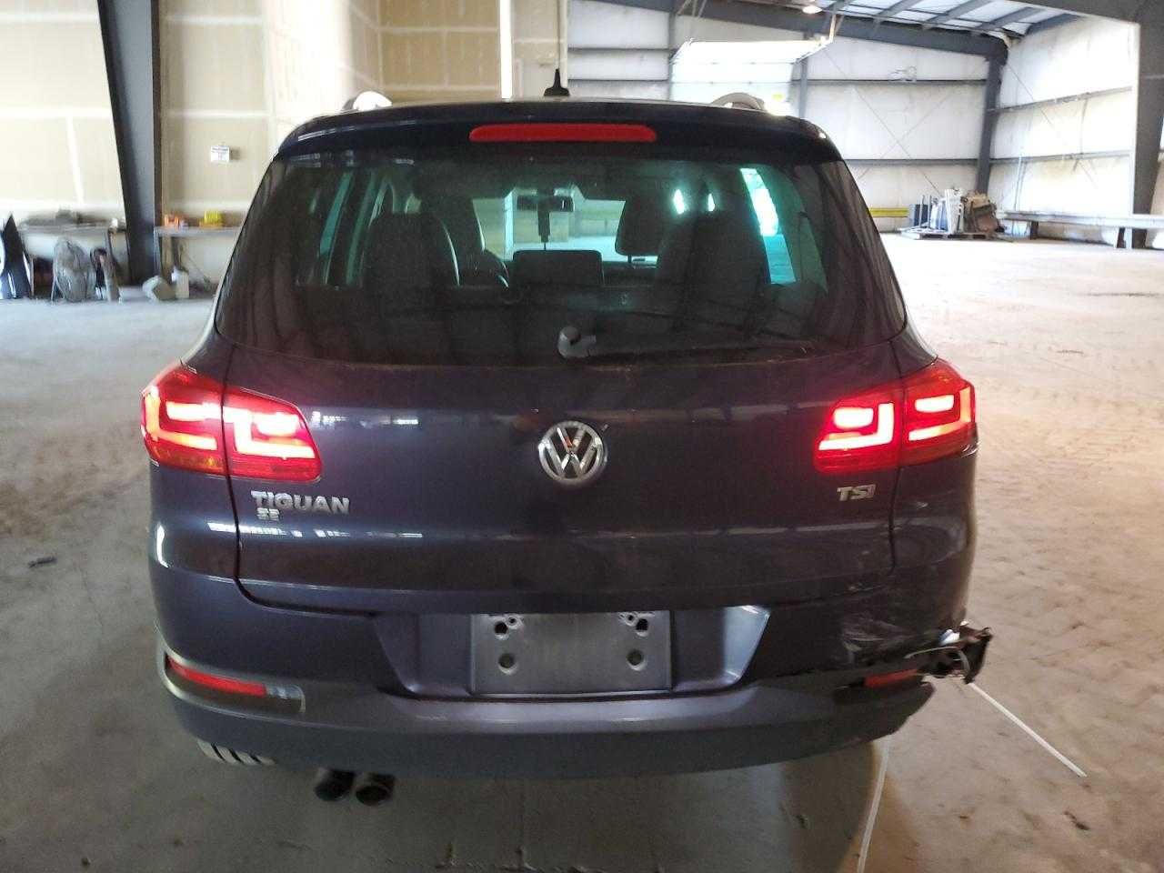 Volkswagen Tiguan S 2016