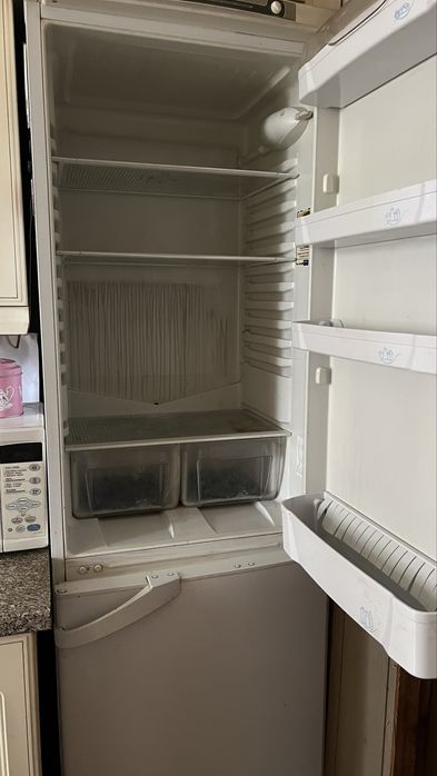 Холодильник бу indesit