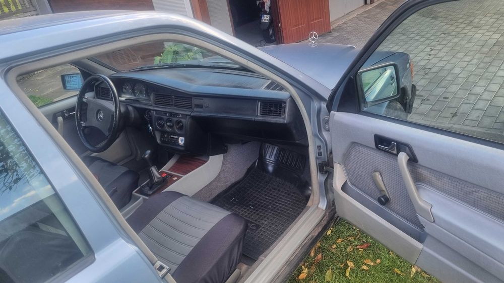 Mercedes-Benz W201 190D